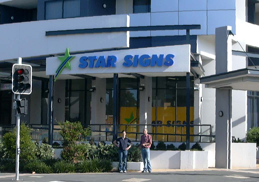 STAR SIGNS SHOP FRONT